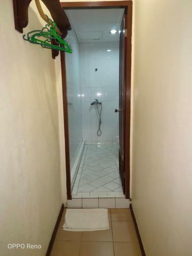 Hostal Kuching Waterfront Lodge