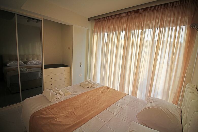 Aparthotel Sky Rays Luxury Apartments