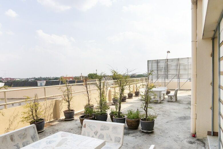 Oyo 702 Chaiyaphruk Grand Hotel