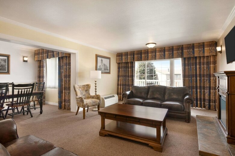 Hotel Ramada By Wyndham Spokane Airport