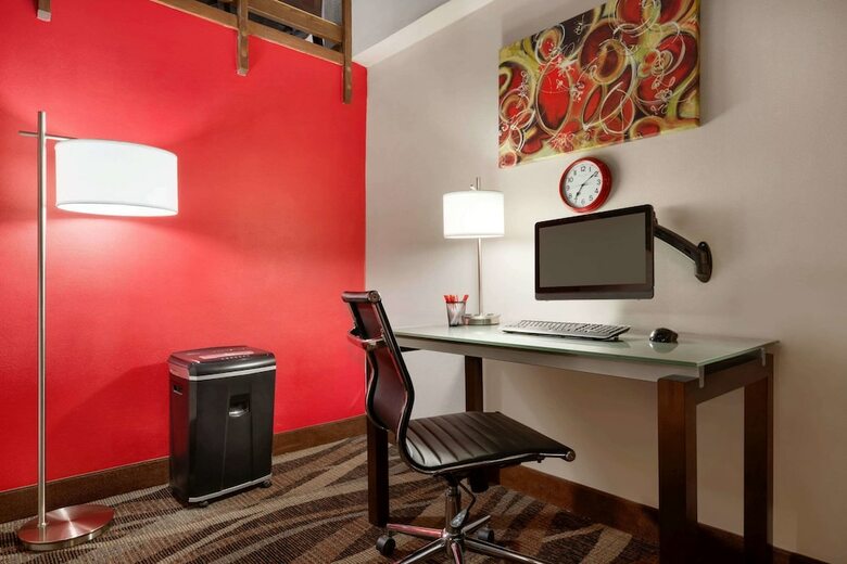 Hotel Ramada By Wyndham Spokane Airport
