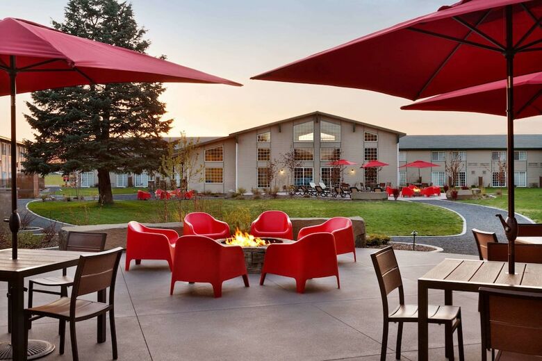 Hotel Ramada By Wyndham Spokane Airport