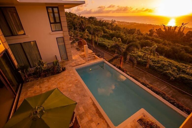 Villa Navy Hill Resort
