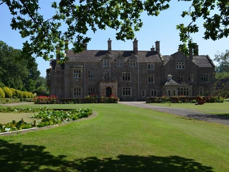 Country Estate - Courtyard Apartment, Llandenny