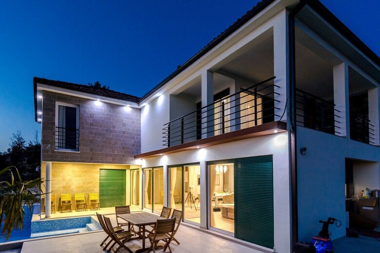 Luxury Villa White Velvet With Pool