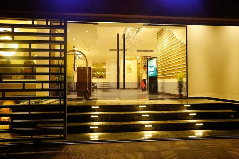 Hotel Omni Residency