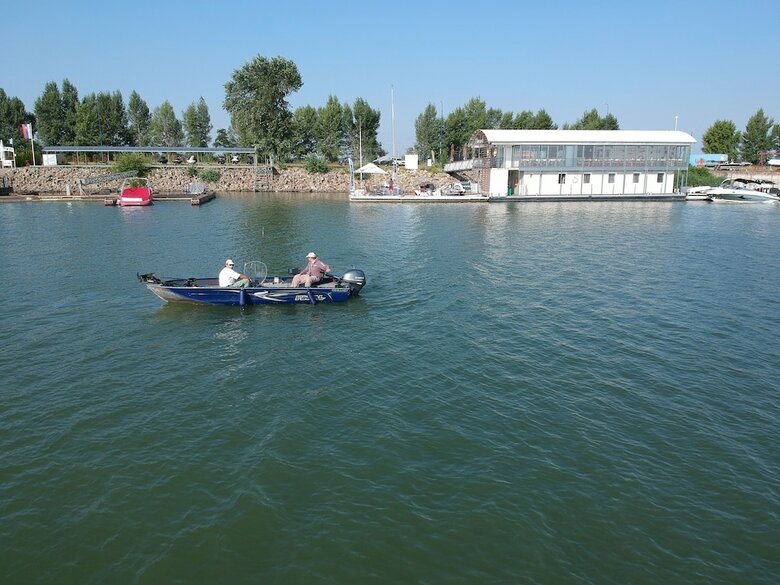 Yachter Club Modr� ?ajka