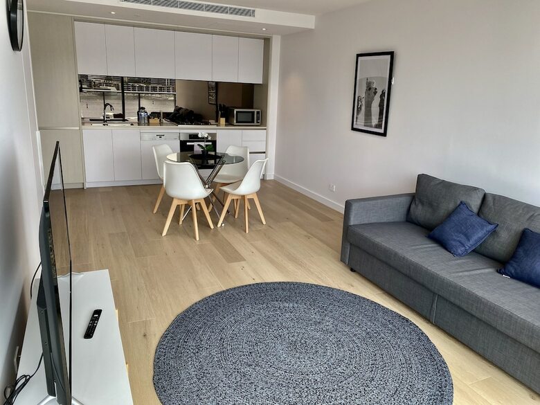 Jc Waterfront Apartments Collins Wharf