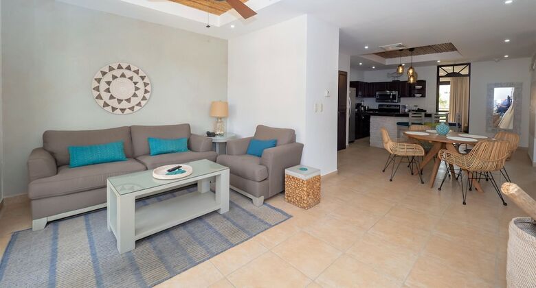 Apartamentos Encantada Luxury Condo J3
