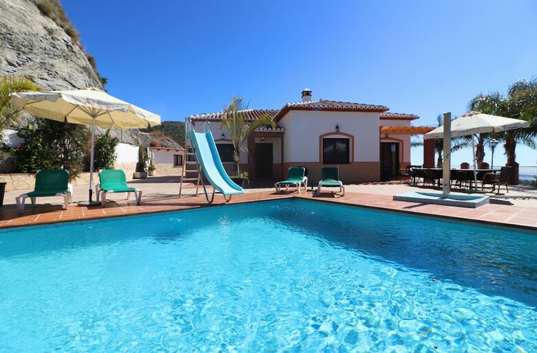 1149 Villa Paquita