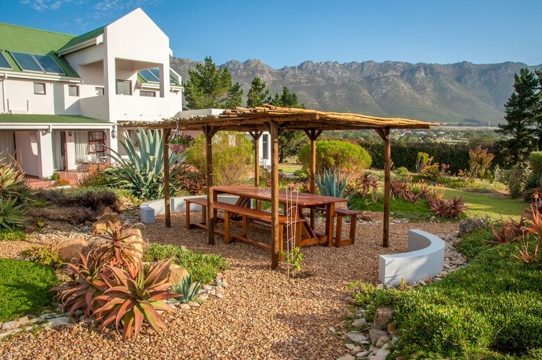 Hotel Wind-rose Guest House