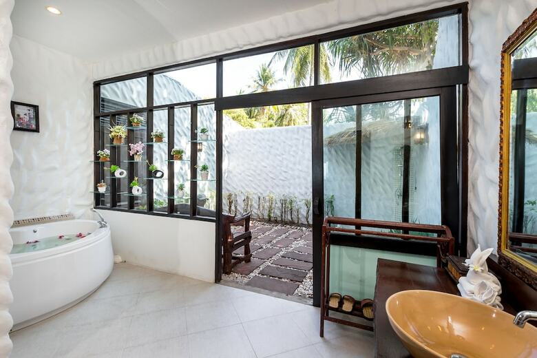 Hotel Racha Island Resort (Rayaburi)