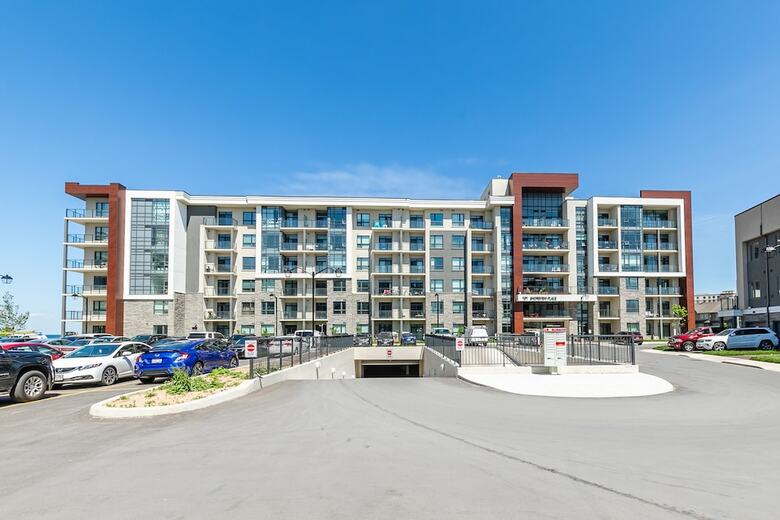 Simply Comfort Modern Hamilton Apartment