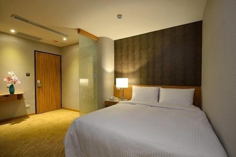 Friend Hotel - Yoyo