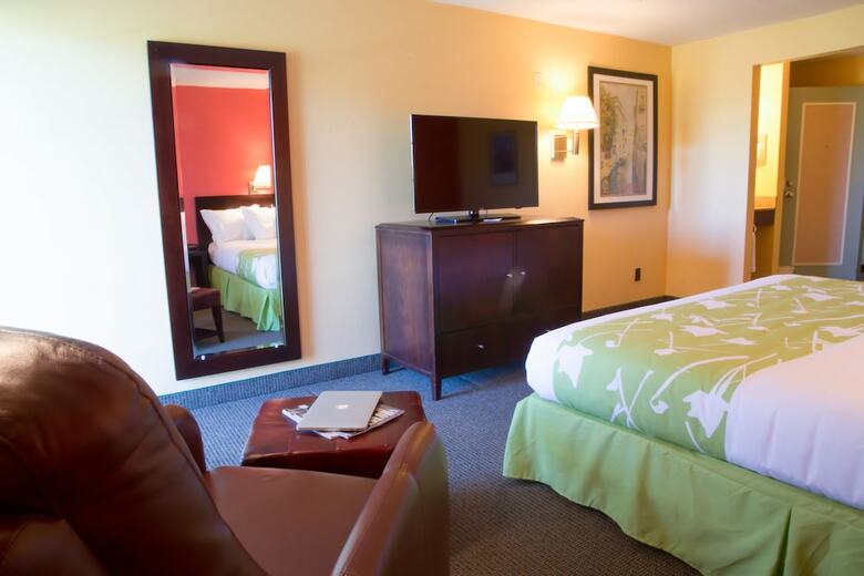 Hotel Tidewater Inn