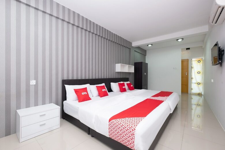 Hotel Oyo 90054 Summer Inn