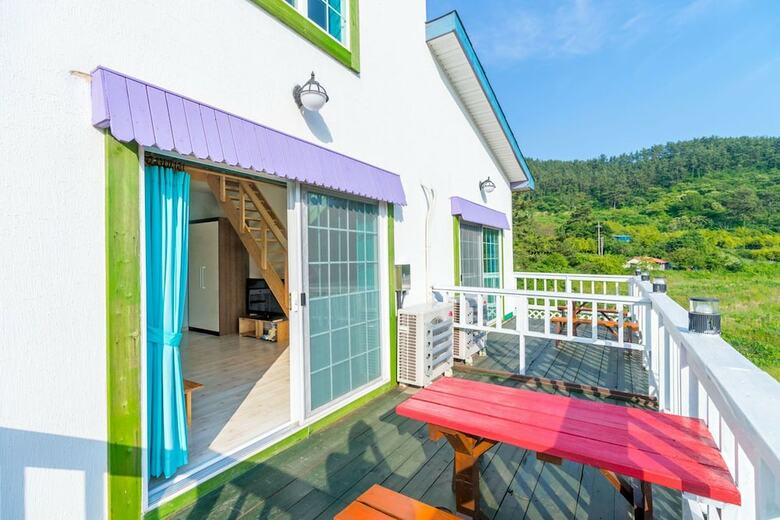Goseong Sunshine Home Pension
