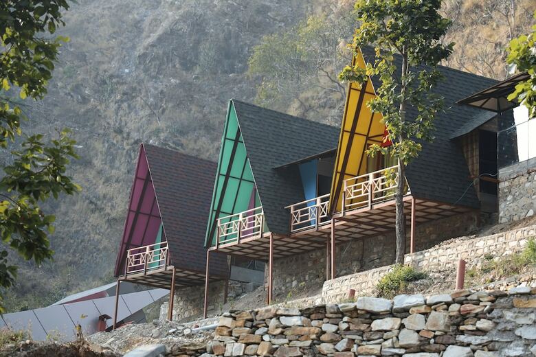 Hotel Rakatal Rocks Resort