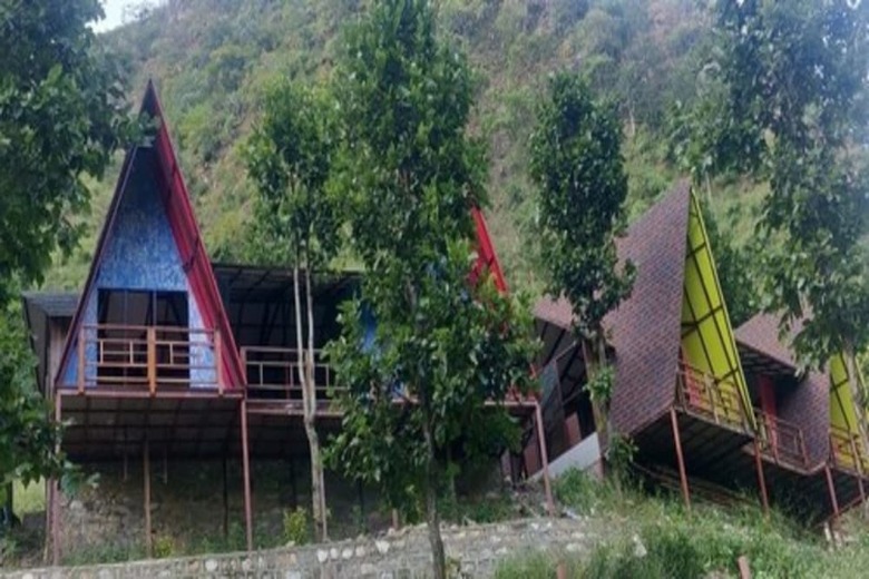 Hotel Rakatal Rocks Resort