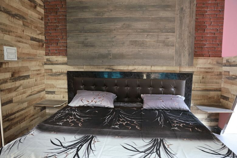 Hotel Rakatal Rocks Resort