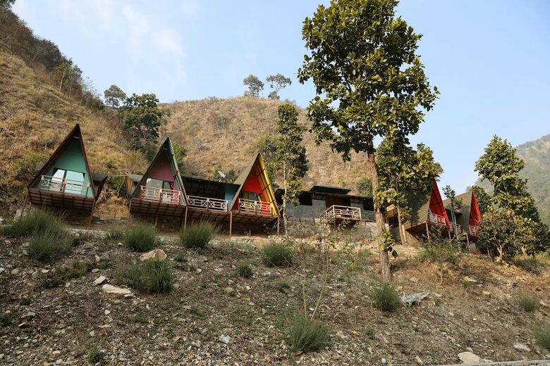 Hotel Rakatal Rocks Resort