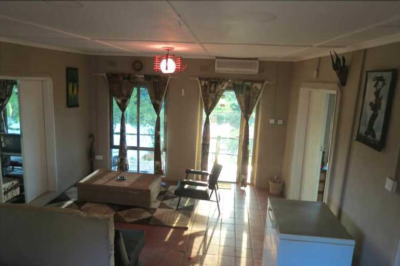Posada Mount Hermon Safari Cottages