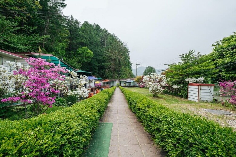 Flower Pension