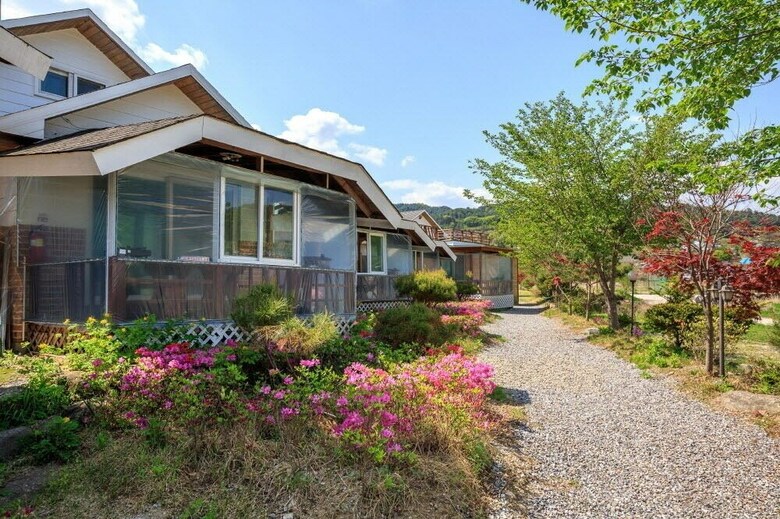 Yeoulmok Pension