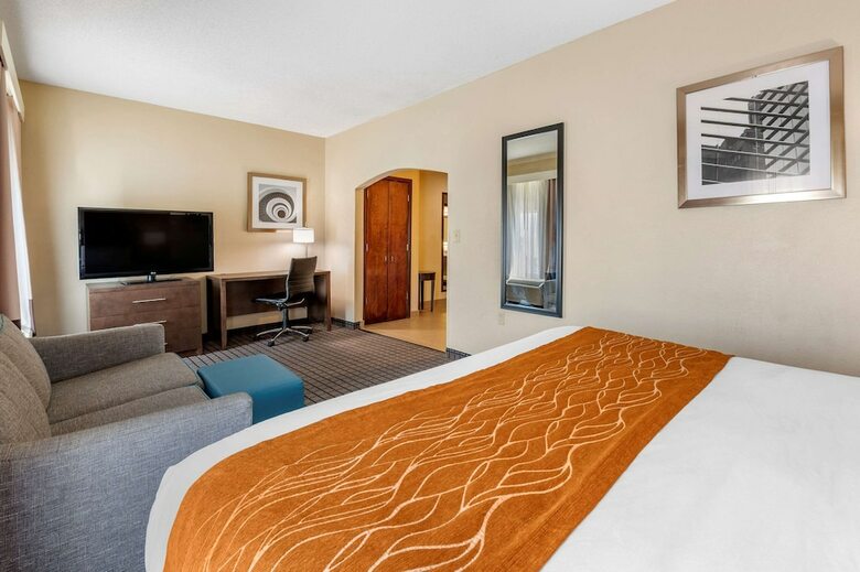 Hotel Quality Inn & Suites
