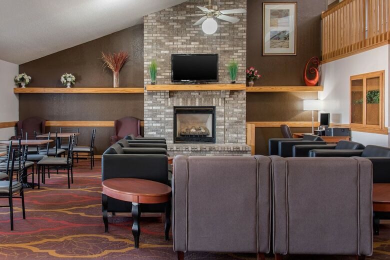 Hotel Quality Inn & Suites