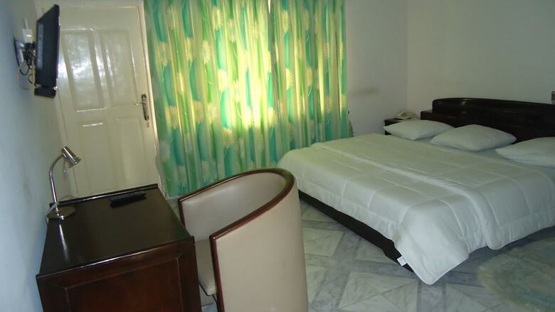 Wadoma Royale Hotel