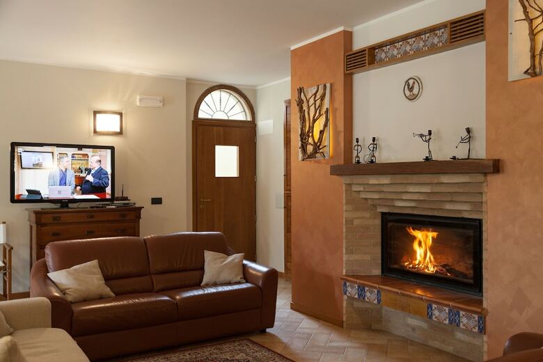 Agroturismo Cerqua Rosara Residence