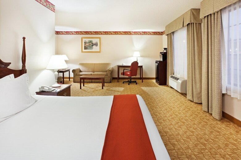 Hotel Holiday Inn Exp Winston Salem