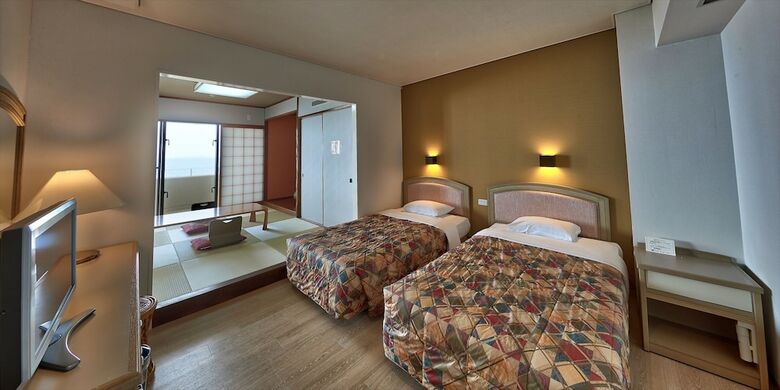 Hotel Miyuki Beach