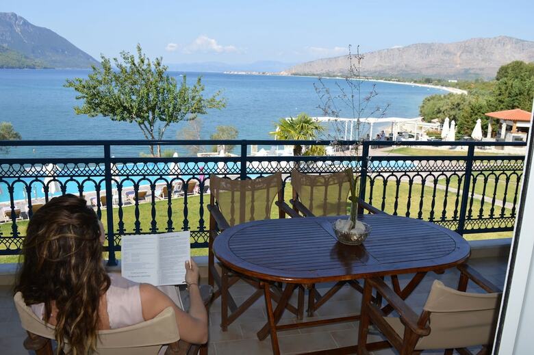 Aparthotel Thesmos Village
