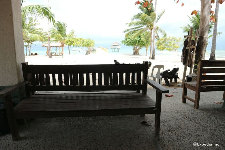 Villa Dos Palmas Island Resort & Spa
