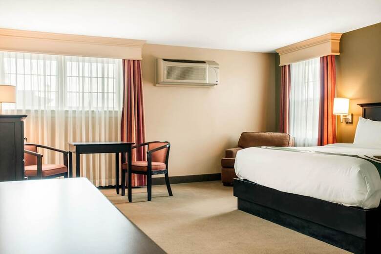 Hotel Quality Inn & Suites Amsterdam