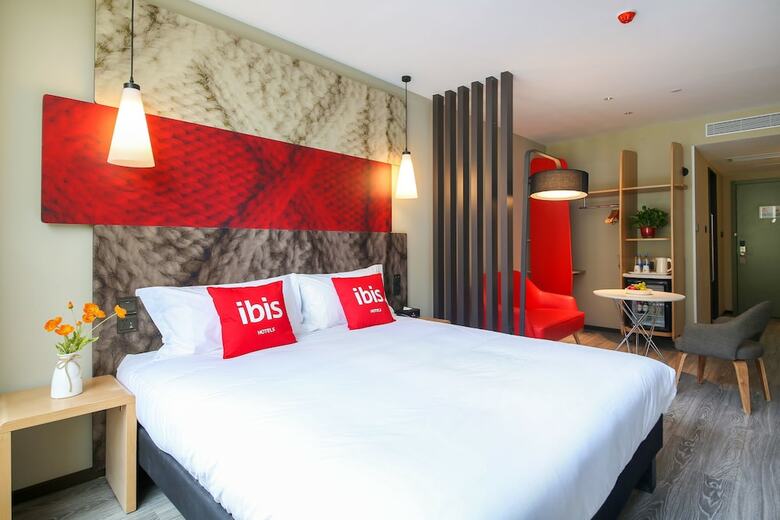 Ibis Xinzhou Qiyi Road Hotel