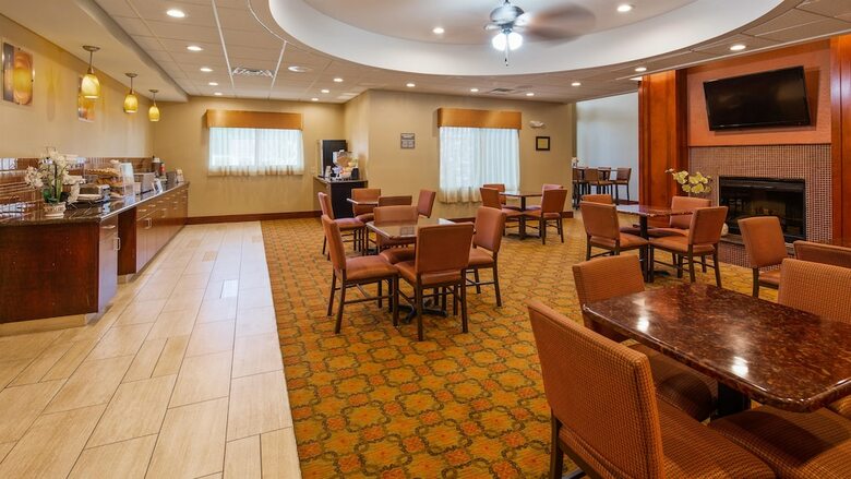 Hotel Best Western Plus Finger Lakes Inn & Suites