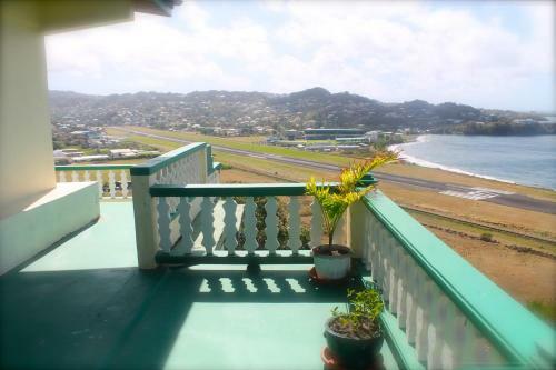 Hostal Crystal Heights Guest House