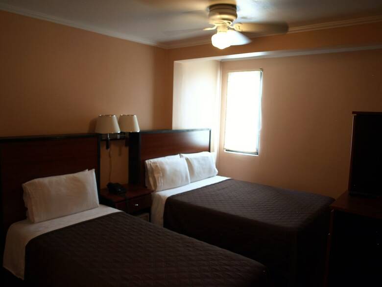 Hotel The Palm House Inn