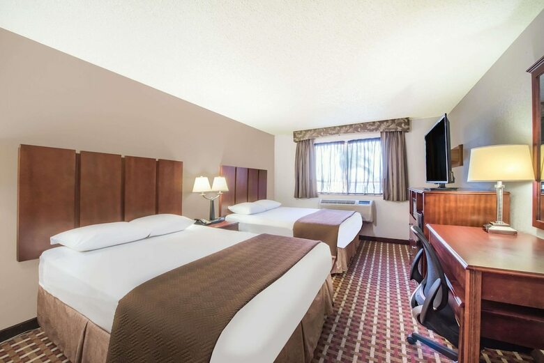 Motel Super 8 By Wyndham Harlingen Tx