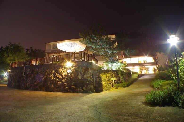 Hotel Zen And Pine Resort
