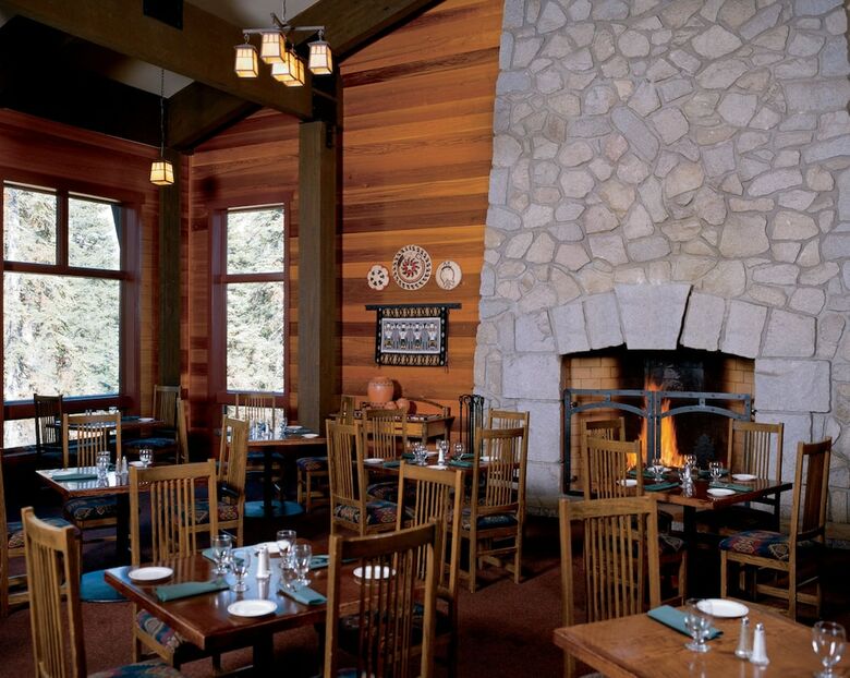 Hotel Wuksachi Lodge