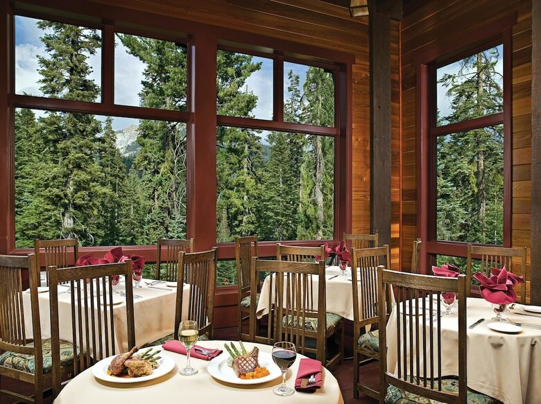 Hotel Wuksachi Lodge