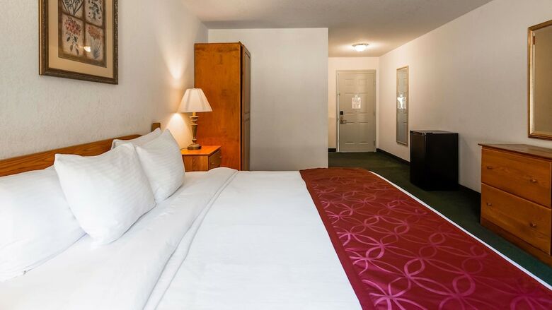Surestay Plus Hotel By Best Western Berkeley Springs