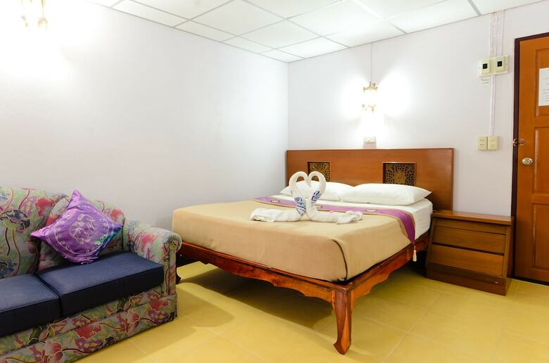 Hotel Sananwan Beach B&B