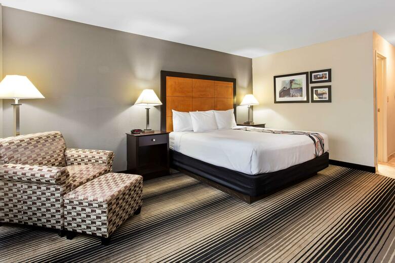 Best Western Plus Hyde Park Chicago Hotel