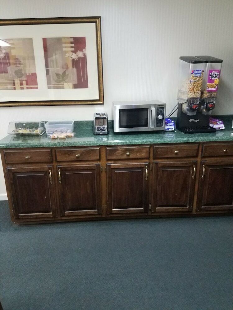Hotel Suburban Inn
