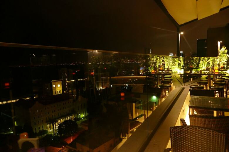 Hotel Three Onine Urban House